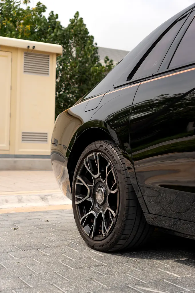 2024 Rolls-Royce Ghost Black Badge | GCC | Warranty  Service 2027 - Image 6