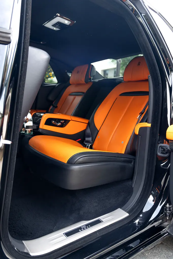 2024 Rolls-Royce Ghost Black Badge | GCC | Warranty  Service 2027 - Image 7