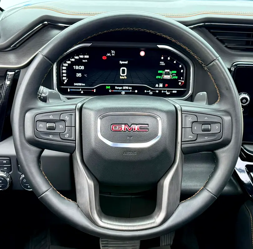 2023 GMC Sierra 1500 AT4, GMC Warranty+Full Service History, GCC - Image 8