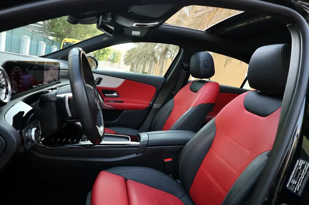 A200 AMG - GCC SPECS - UNDER WARRANTY / SERVICE CONTRACT 105,000 KM FROM GARGASH - ACCIDENT FREE - - Image 11