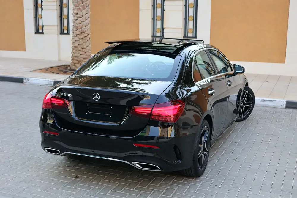 A200 AMG - GCC SPECS - UNDER WARRANTY / SERVICE CONTRACT 105,000 KM FROM GARGASH - ACCIDENT FREE - - Image 6
