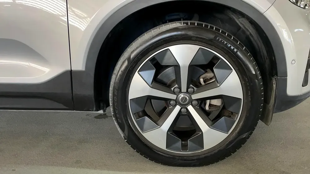 AED 1,398/month | 0 Downpayment | Free 1 Year Warranty | 30 Day Return | VOLVO XC40 2023 - Image 12
