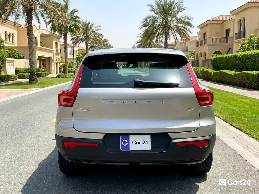 AED 1,398/month | 0 Downpayment | Free 1 Year Warranty | 30 Day Return | VOLVO XC40 2023 - Image 4