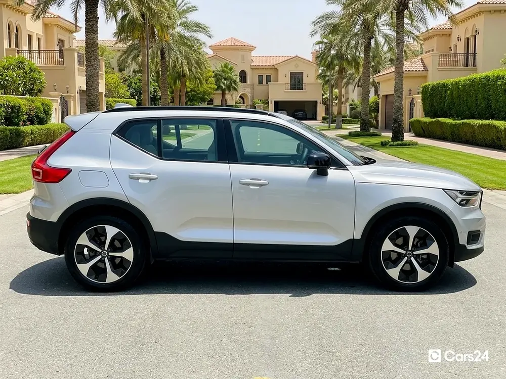 AED 1,398/month | 0 Downpayment | Free 1 Year Warranty | 30 Day Return | VOLVO XC40 2023 - Image 5