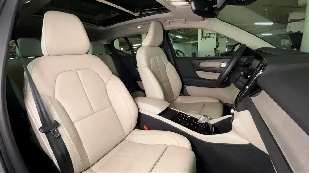 AED 1,398/month | 0 Downpayment | Free 1 Year Warranty | 30 Day Return | VOLVO XC40 2023 - Image 6