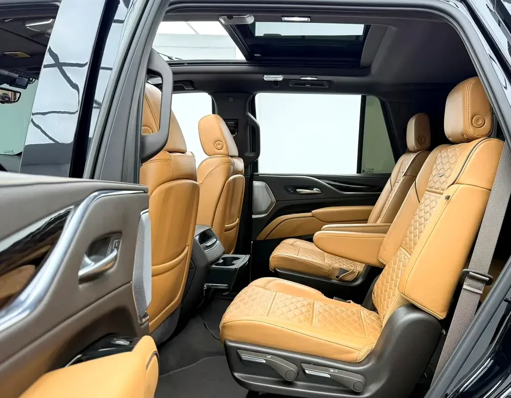 2022 Cadillac Escalade 600 Sport Platinum, 2027 Cadillac Warranty and Service Pack, GCC - Image 13