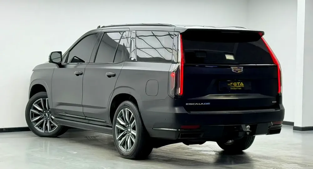 2022 Cadillac Escalade 600 Sport Platinum, 2027 Cadillac Warranty and Service Pack, GCC - Image 4