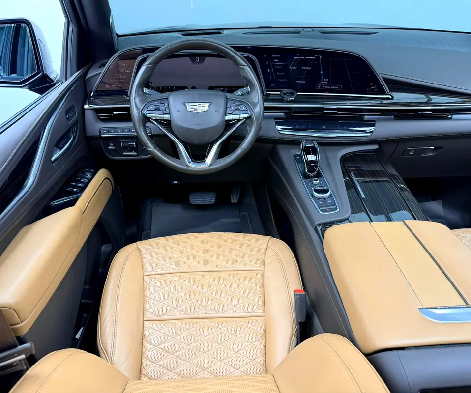 2022 Cadillac Escalade 600 Sport Platinum, 2027 Cadillac Warranty and Service Pack, GCC - Image 8