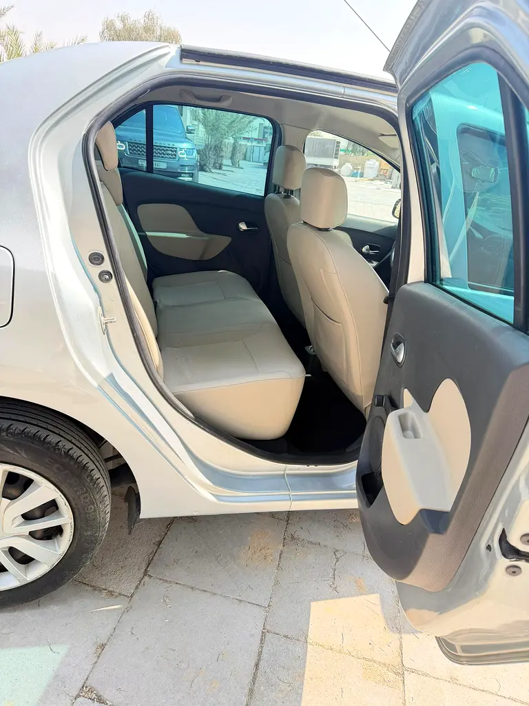 2020 Renault Symbol, Gcc - Image 9