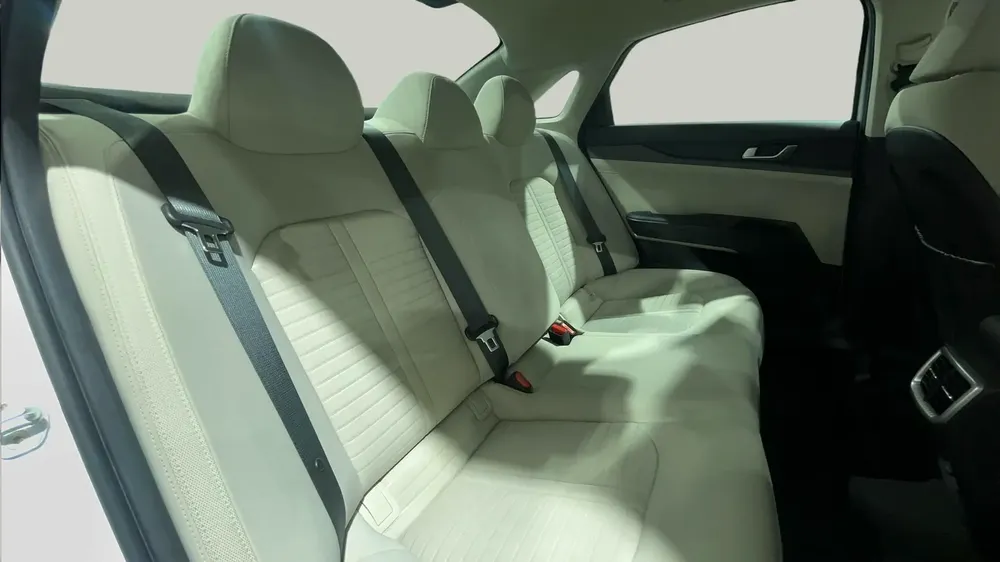 AED 850/month | 0 Downpayment | Free 3 Months Warranty | 30 Day Return | KIA K5 2023 - Image 10