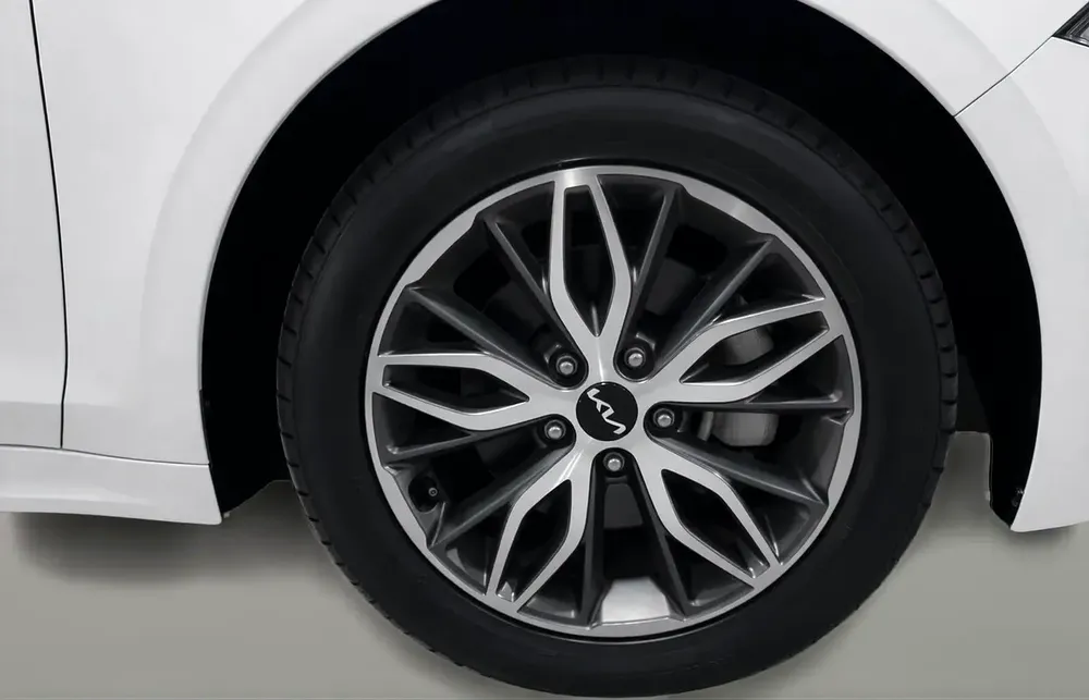 AED 850/month | 0 Downpayment | Free 3 Months Warranty | 30 Day Return | KIA K5 2023 - Image 12