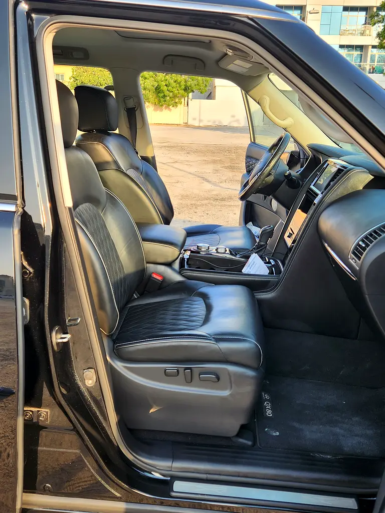 Infinity QX80 in great condition - Image 5