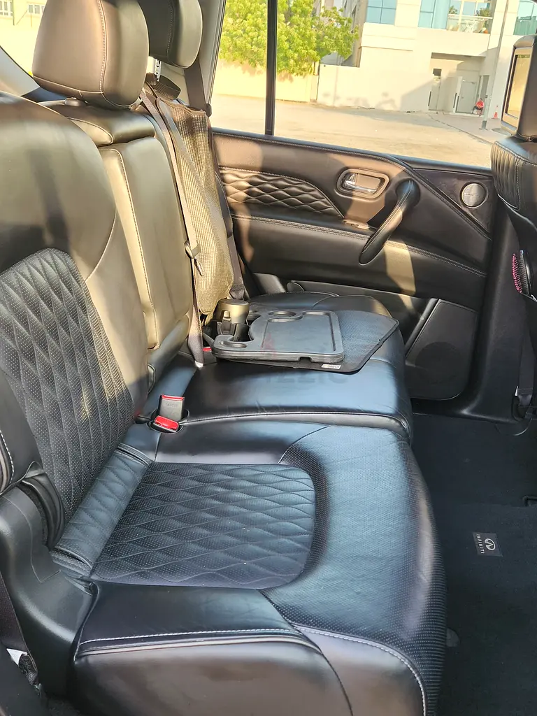 Infinity QX80 in great condition - Image 6
