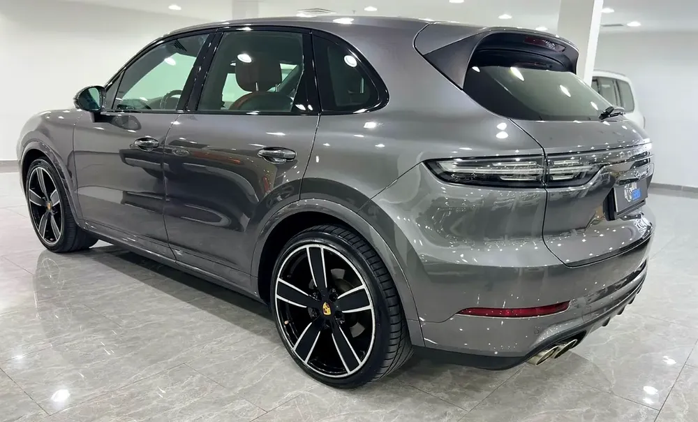 cayenne s 2019 gcc - Image 4