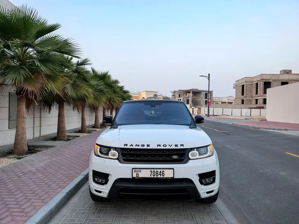 LAND ROVER SPORT HST 2016 AMAZING CONDITION GCC - Image 13