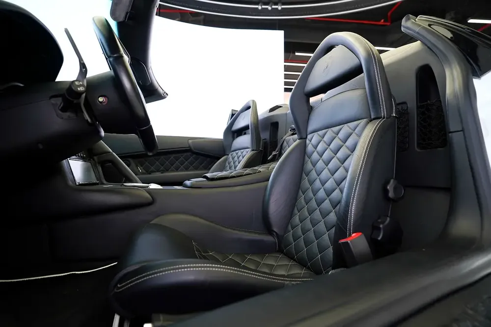 2009 | MURCIELAGO LP640 ROADSTER | WHITE/BLACK | DIAMOND STITCHED INTERIOR - Image 10