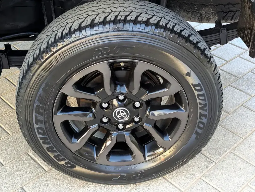 Toyota Hilux Adventure 2023 - Full Service History Agency Maintained- GCC Specs - Like New! - Image 12
