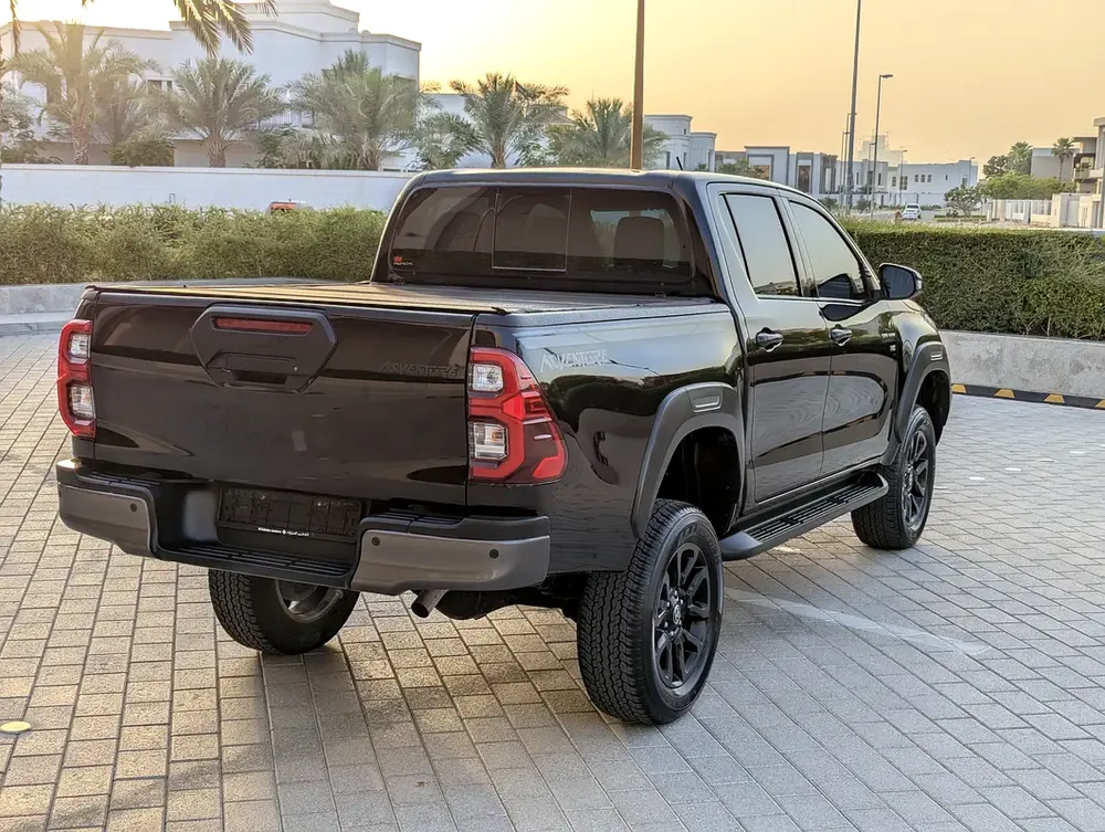 Toyota Hilux Adventure 2023 - Full Service History Agency Maintained- GCC Specs - Like New! - Image 15