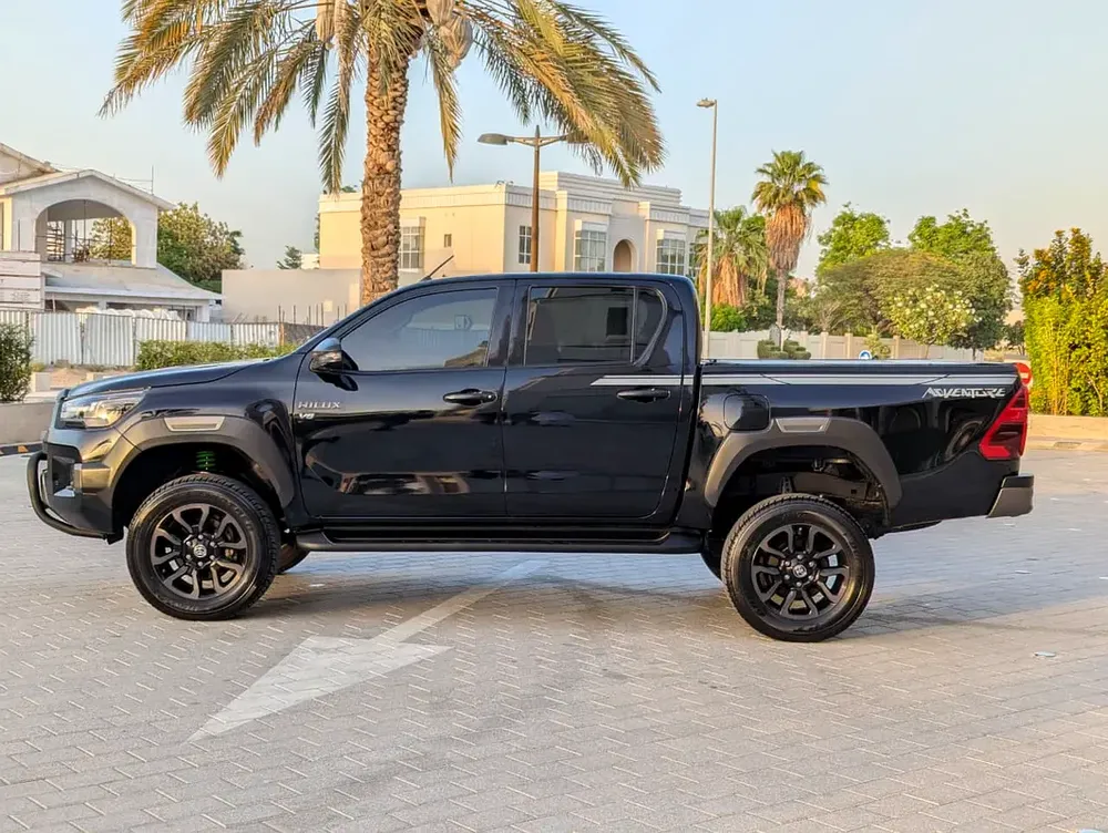 Toyota Hilux Adventure 2023 - Full Service History Agency Maintained- GCC Specs - Like New! - Image 18