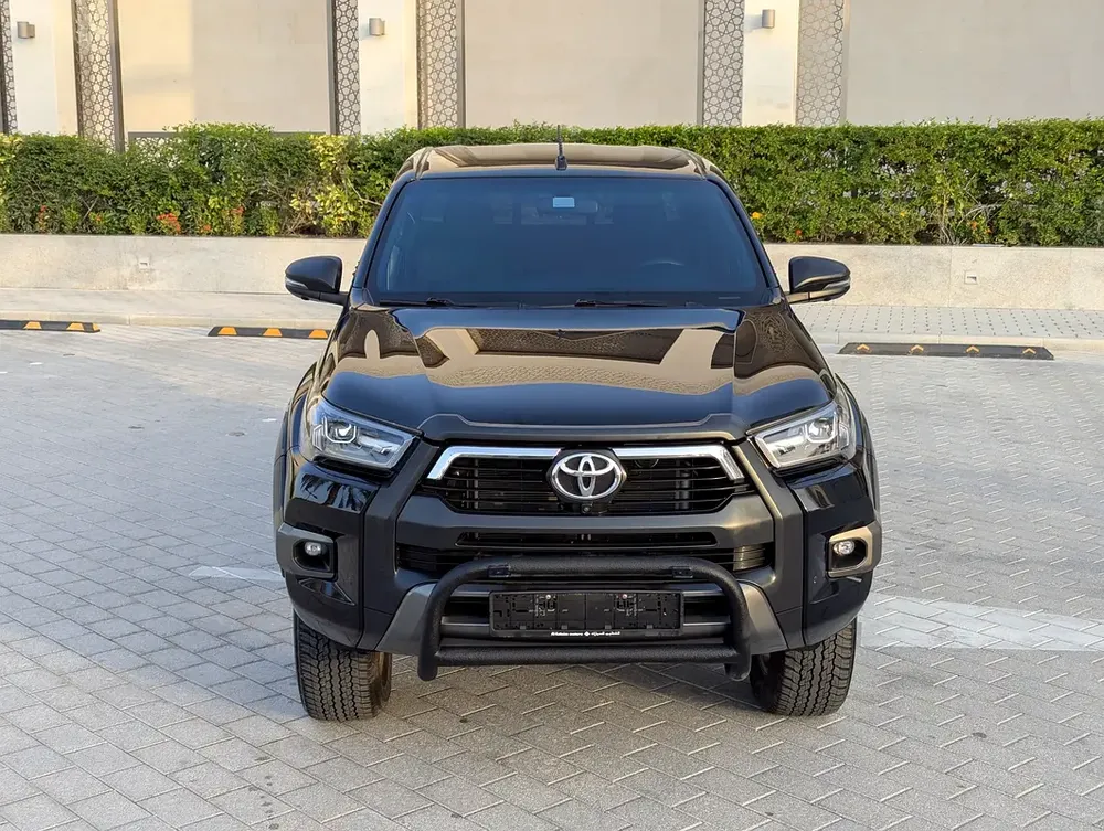 Toyota Hilux Adventure 2023 - Full Service History Agency Maintained- GCC Specs - Like New! - Image 20