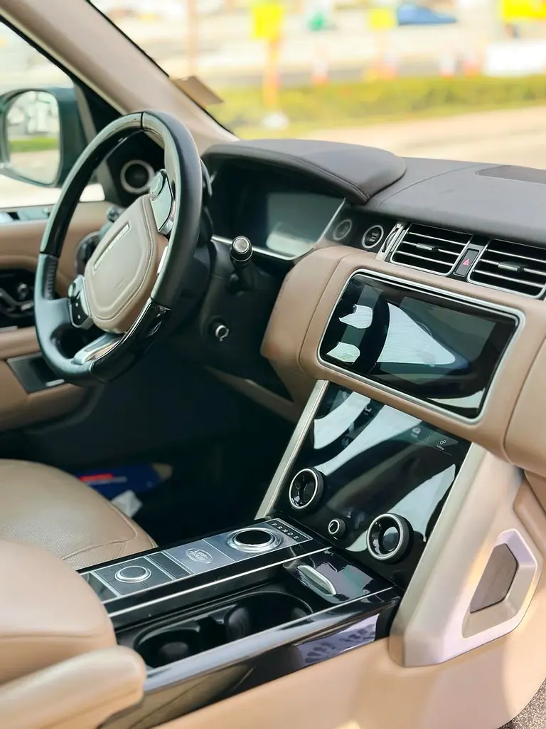 Land Rover Range Rover Vogue 2020 - Image 11