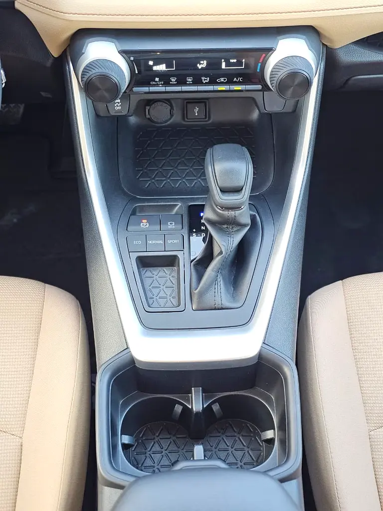 Toyota RAV4 EX 2022 GCC Specs - Excellent Condition - Image 9