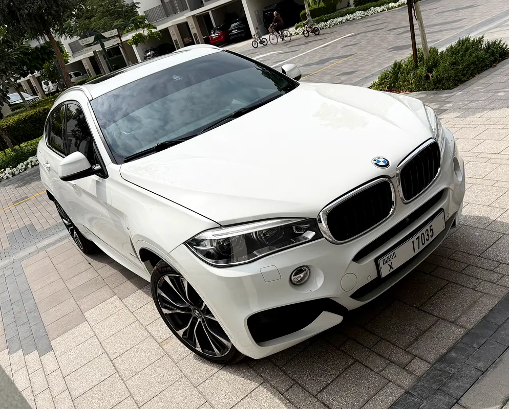 BMW X6 35i, M-Kit, Full Options, GCC, Excellent condition - Image 12