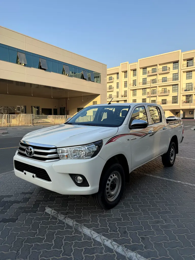 Toyota Hilux Double Cab GL 2022 GCC Specs 4x4 - Image 15