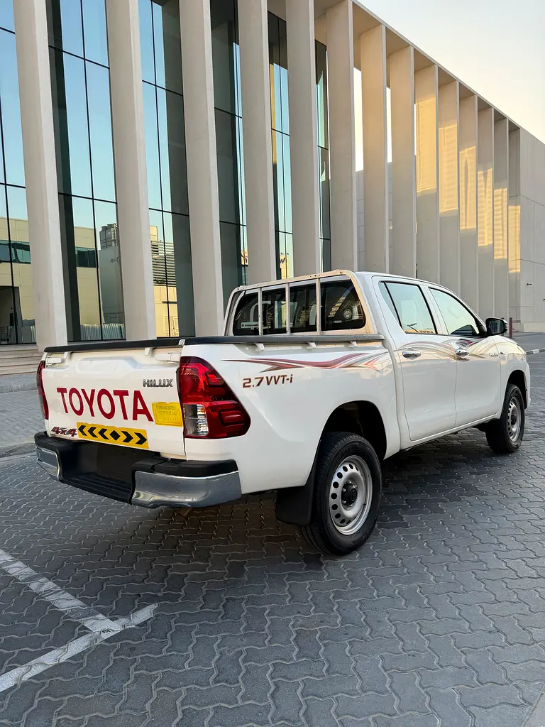 Toyota Hilux Double Cab GL 2022 GCC Specs 4x4 - Image 16