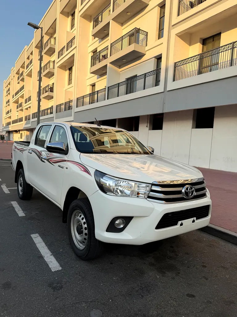 Toyota Hilux Double Cab GL 2022 GCC Specs 4x4 - Image 17
