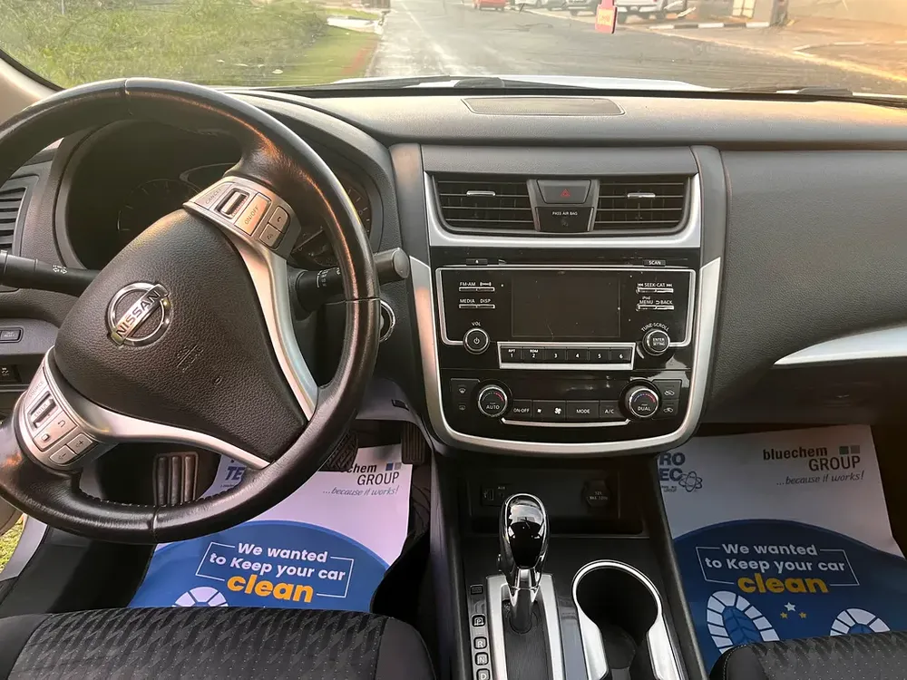 Nissan altima - Image 11