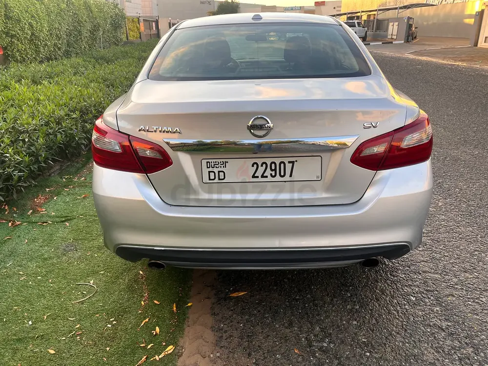 Nissan altima - Image 6