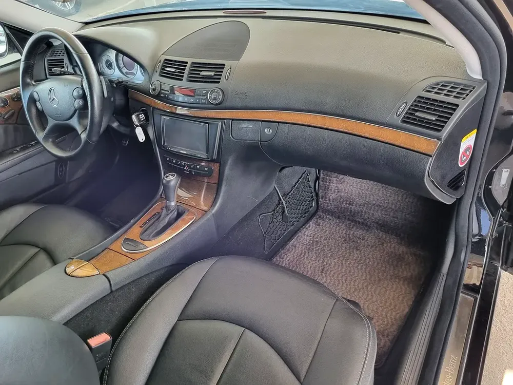 Mercedes-Benz E350 Model 2008 - Image 10