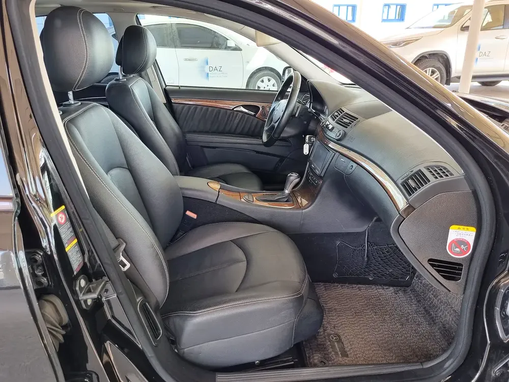 Mercedes-Benz E350 Model 2008 - Image 11