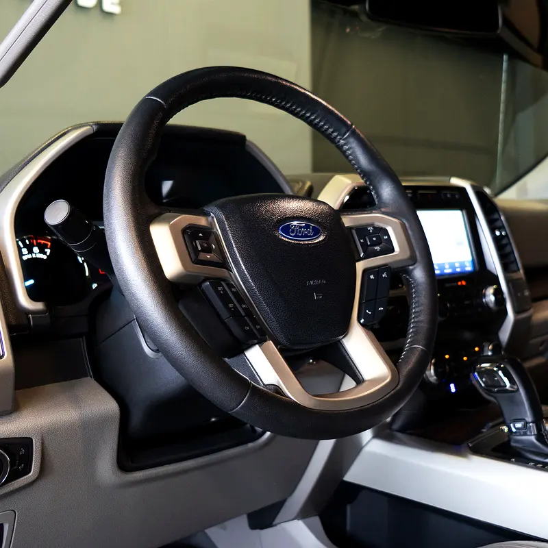 AED 2,394  pm  • 0% Downpayment • Ford F-150 Lariat • 1 Year Warranty - Image 9
