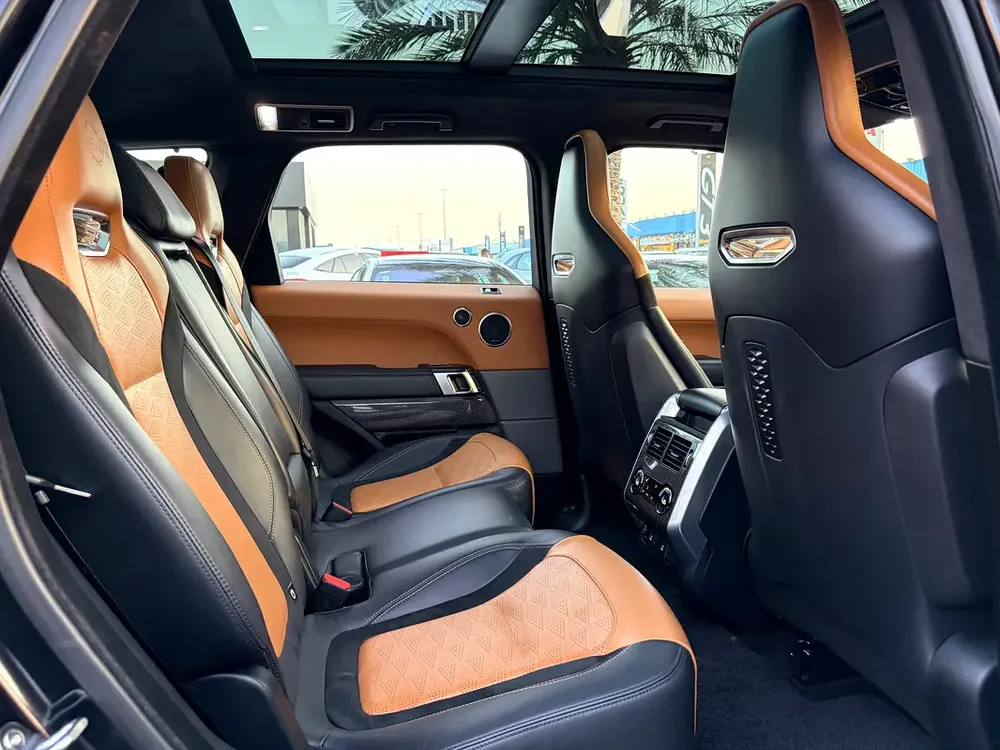 Land Rover Range Rover Sport SVR 2020 - GCC Specs - Excellent Condition - Image 15