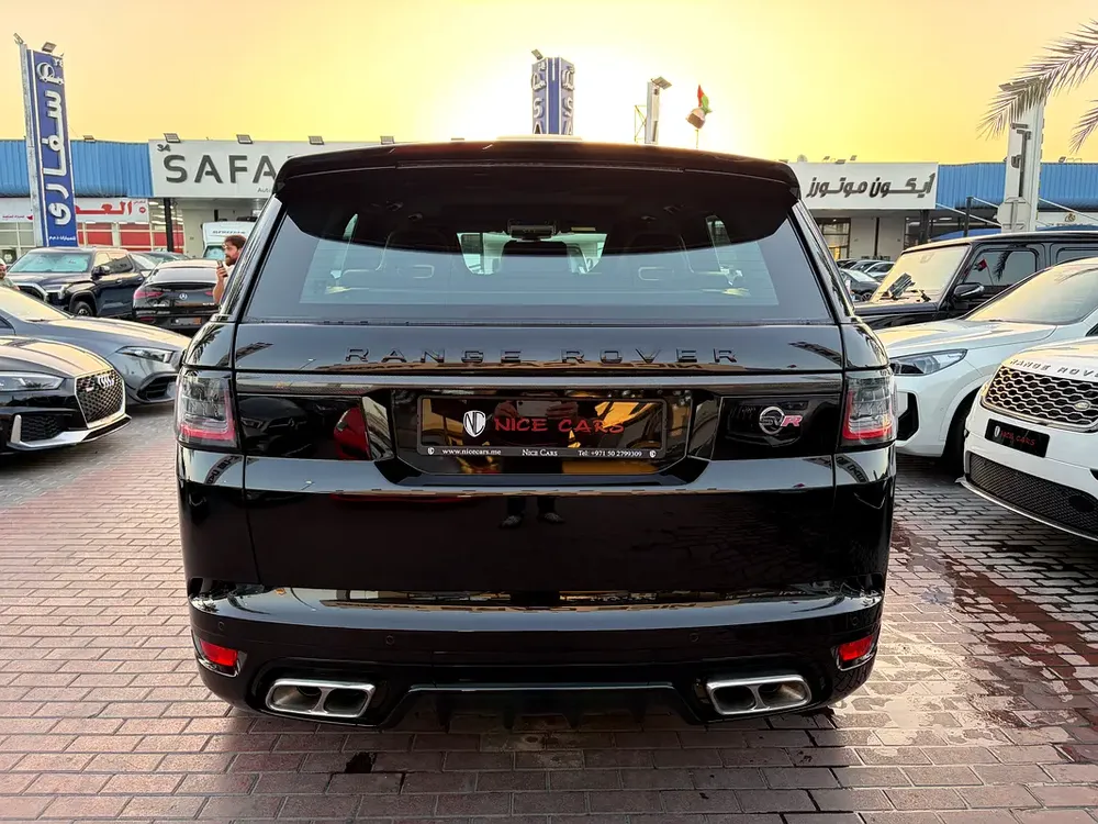 Land Rover Range Rover Sport SVR 2020 - GCC Specs - Excellent Condition - Image 4