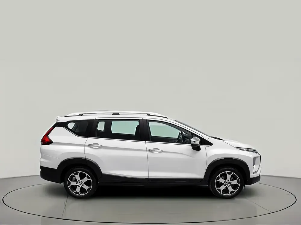 AED 820/month | 0 DP | Free 3 Months Warranty | 30 Day Return | MITSUBISHI XPANDER CROSS 2023 - Image 5