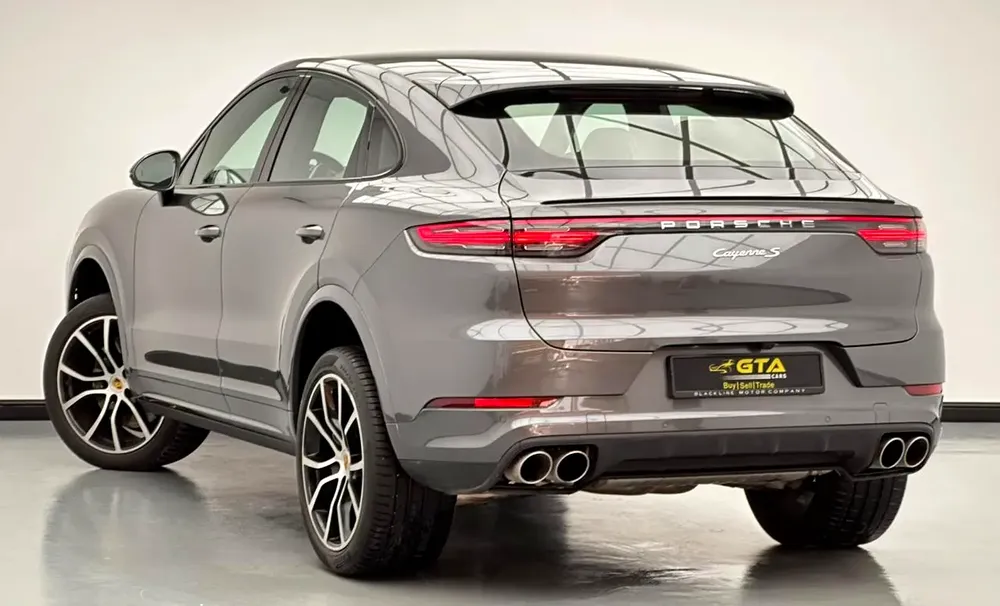 2022 Porsche Cayenne S Coupe, 1 Year Warranty Unlimited Km, Porsche Full Service History, GCC - Image 4