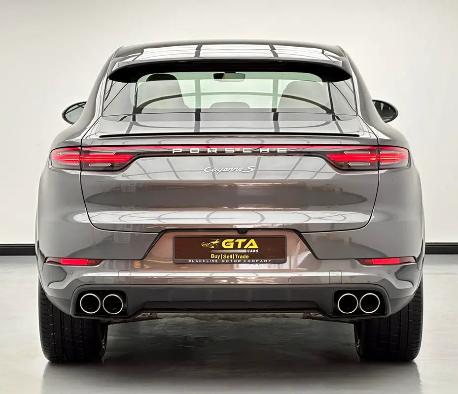 2022 Porsche Cayenne S Coupe, 1 Year Warranty Unlimited Km, Porsche Full Service History, GCC - Image 5