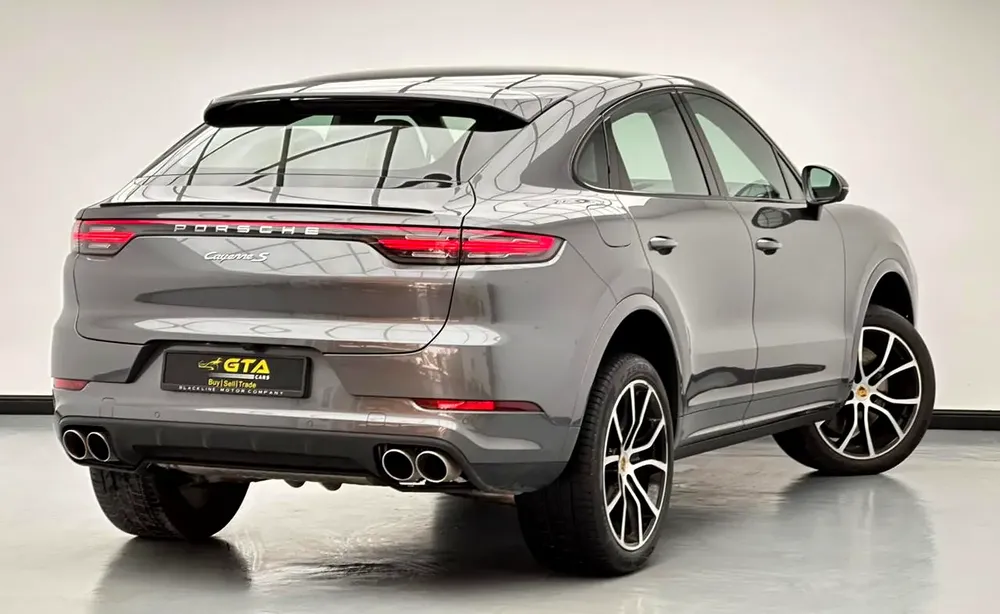 2022 Porsche Cayenne S Coupe, 1 Year Warranty Unlimited Km, Porsche Full Service History, GCC - Image 6
