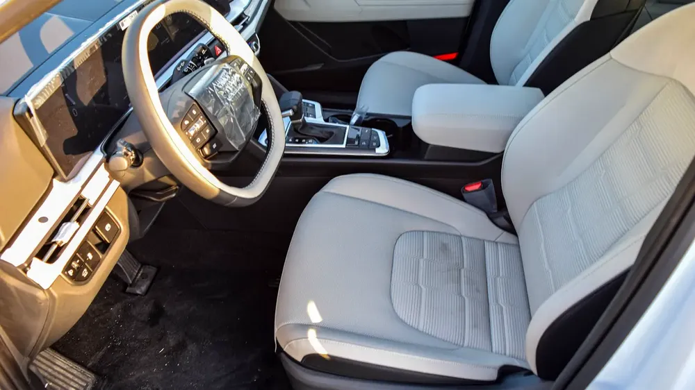 KIA SPORTAGE EX  PREMIUM 2.0L PETROL GCC SPECS 2026 MODEL - Image 12