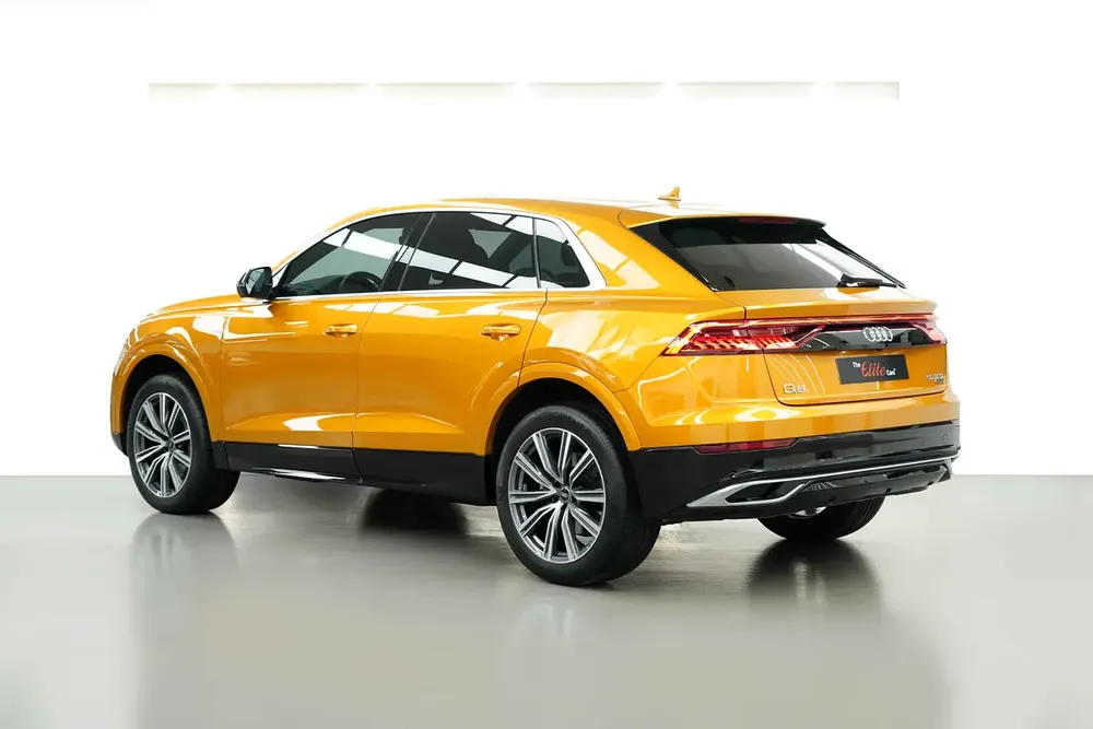 2023 AUDI Q8 55TFSi S-LINE / LOW MILEAGE / V6 - Image 4