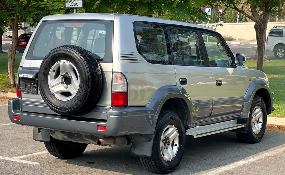 Toyota Prado - Excellent Condition- GCC Specs - Image 6