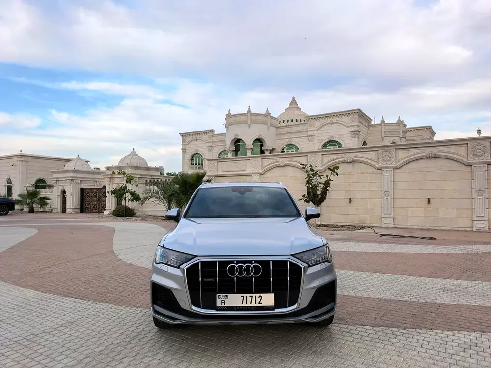 AUDI Q7 2021 S LINE FULL OPTION AMAZING CONDITION GCC - Image 13