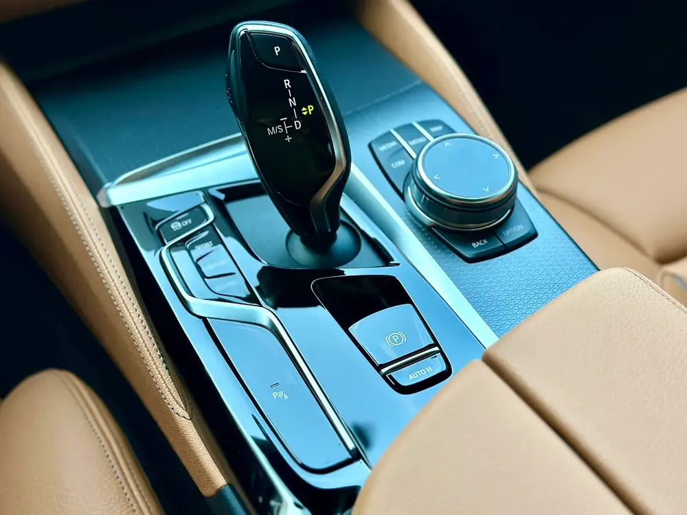 BMW 520i || M-PACKAGE || 2023 - Image 10