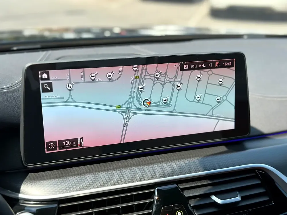 BMW 520i || M-PACKAGE || 2023 - Image 13