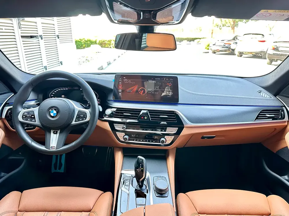 BMW 520i || M-PACKAGE || 2023 - Image 9