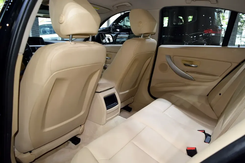 Zero Donwpayment | 318i | GCC Specs | Excellent Condition | Single Owner - Image 10