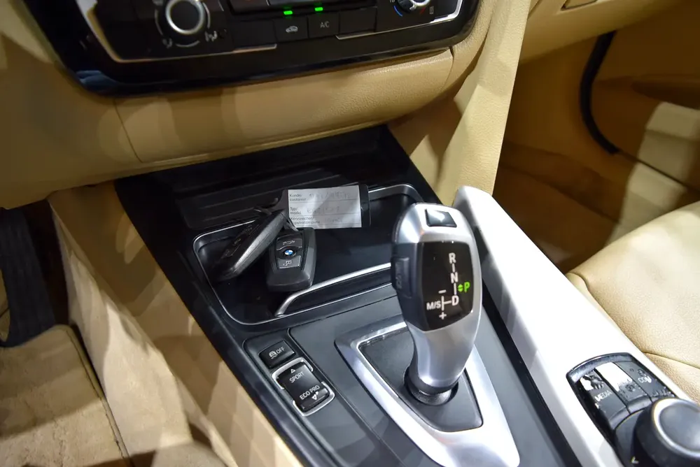 Zero Donwpayment | 318i | GCC Specs | Excellent Condition | Single Owner - Image 13